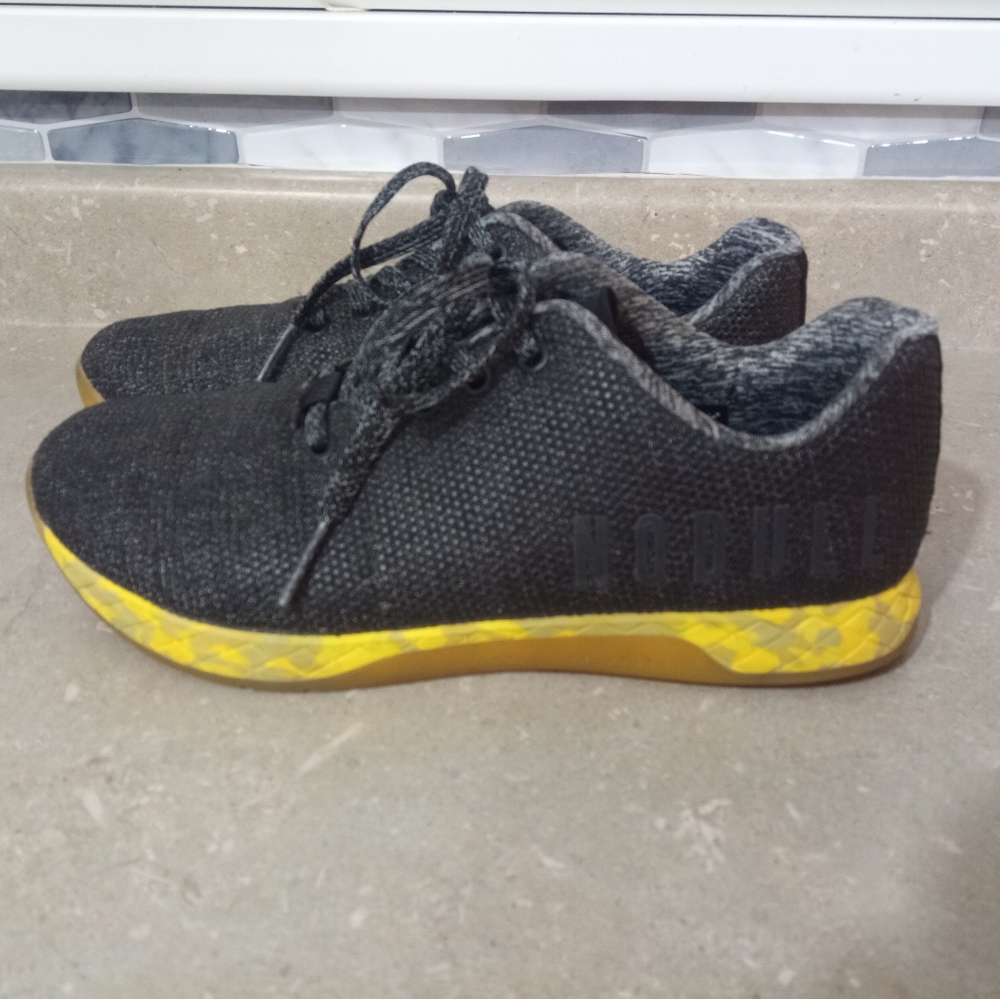 NOBULL women's size 9.5